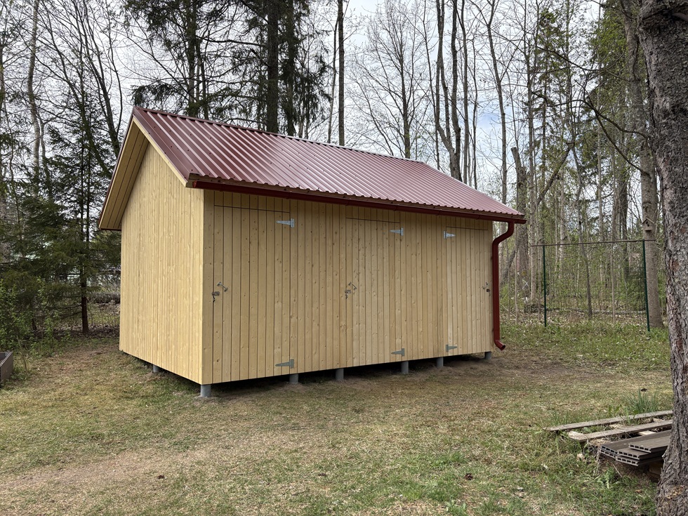 viilkatusega_puukuurid